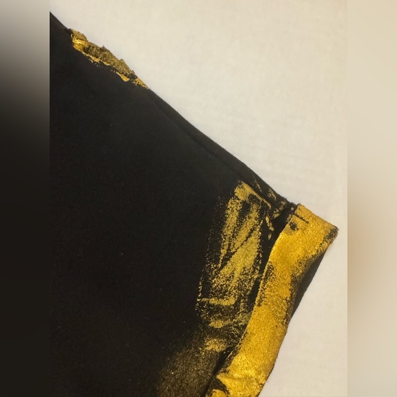 Distressed Hand-Painted Crown Smiley Graphic Tee - Picture 3 of 8